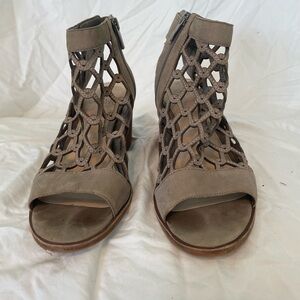 Vince Camuto grey leather block heels size 8